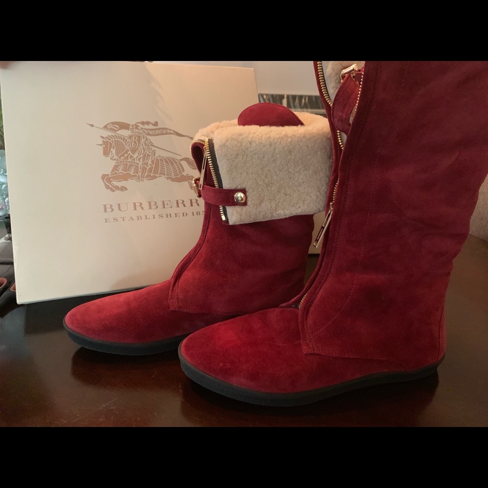 NEW Authentic Burberry Suede boots!!